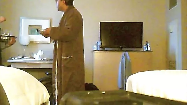 سيقان وطبيب نفساني محب سكس احترافي عالمي للشرج يضرب العملاء في POV