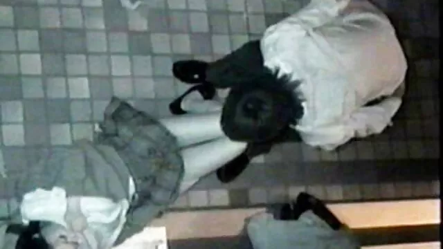 فاتنة Bracefaced والجسم الساعة الرملية خبطت في سكس عالمي احترافي الحمام