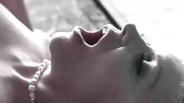 لعب كبيرة قبل سكس عالمي مترجم احترافي بيض ضخم!