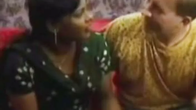 3 أصابع ، 2 سكس محارم مترجم احترافي ثقوب و 1 ماكينة صراف آلي شقراء