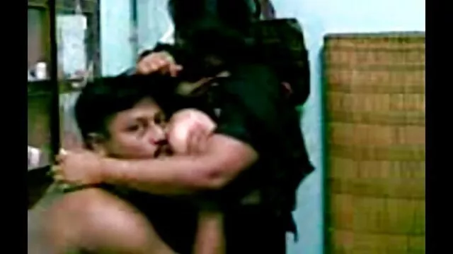 قصفت Buxom deepthroat الملكة أبيجيل ماك سكي احترافي مترجم